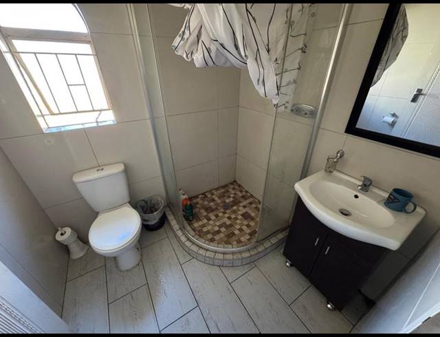 3 BEDROOM HOUSE FOR SALE IN EDLEEN EXT 03